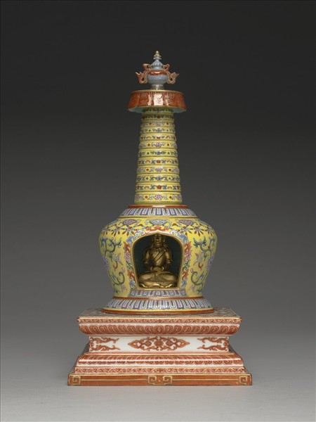 粉彩黃地花卉紋塔形龕