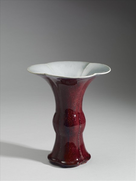 爐鈞釉四瓣花觚