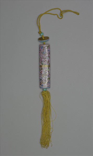 粉彩粉紅地纏枝花卉紋牙籤筒