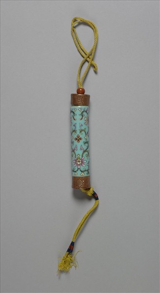 粉彩藍地番蓮紋牙籤筒