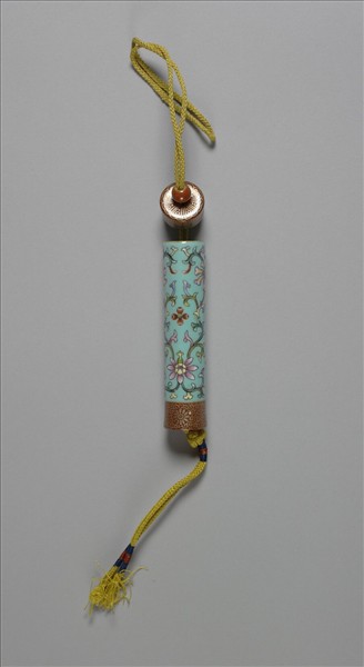 粉彩藍地番蓮紋牙籤筒