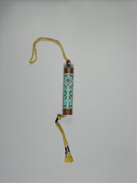 粉彩藍地番蓮紋牙籤筒