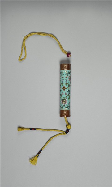 粉彩藍地番蓮紋牙籤筒