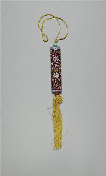 粉彩紅地番蓮紋牙籤筒