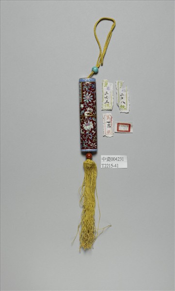 粉彩紅地番蓮紋牙籤筒