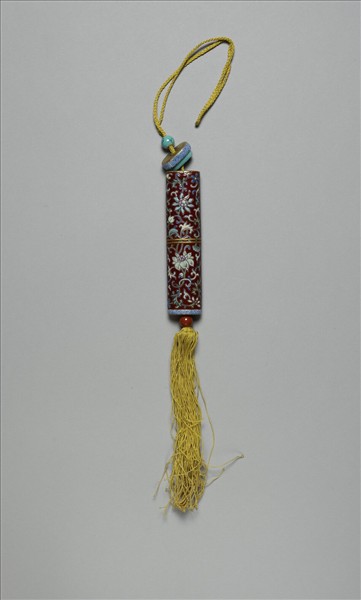 粉彩紅地番蓮紋牙籤筒