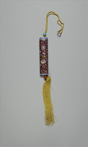 粉彩紅地番蓮紋牙籤筒