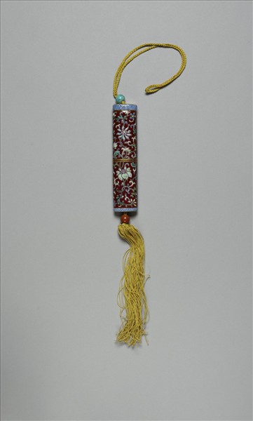 粉彩紅地番蓮紋牙籤筒