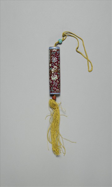 粉彩紅地番蓮紋牙籤筒