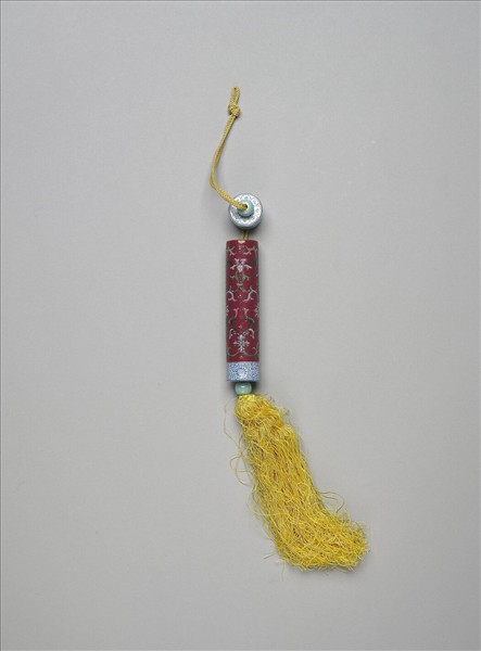 粉彩紅地番蓮紋牙籤筒