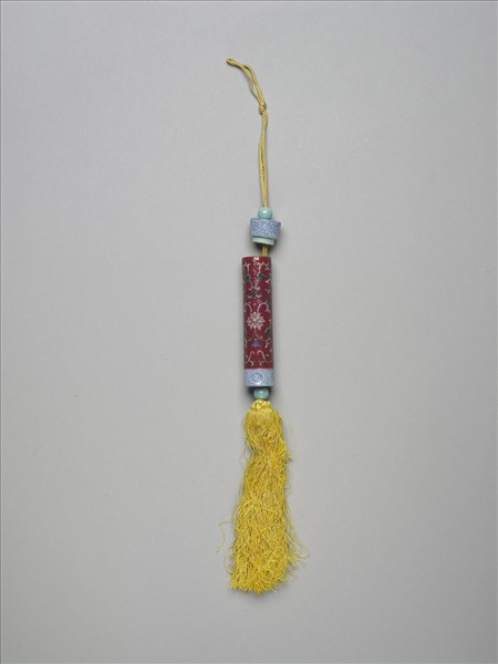 粉彩紅地番蓮紋牙籤筒