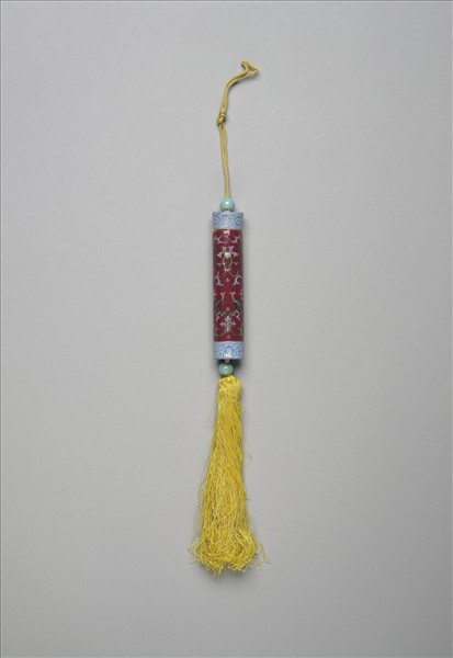 粉彩紅地番蓮紋牙籤筒