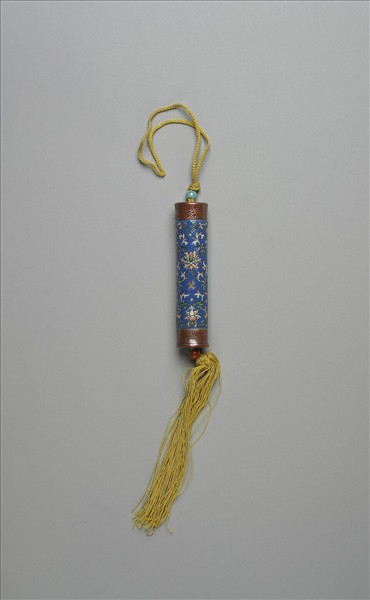 粉彩藍地番蓮紋牙籤筒