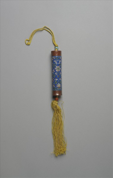 粉彩藍地番蓮紋牙籤筒