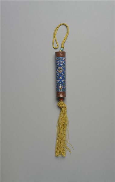 粉彩藍地番蓮紋牙籤筒