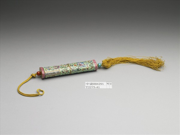 粉彩綠地番蓮紋牙籤筒
