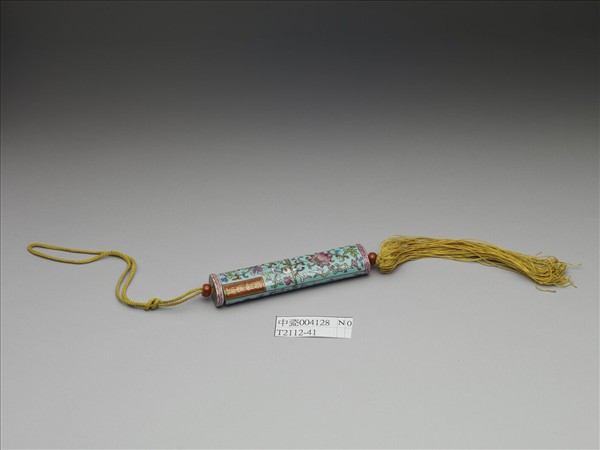 粉彩湖綠地纏枝花卉紋牙籤筒