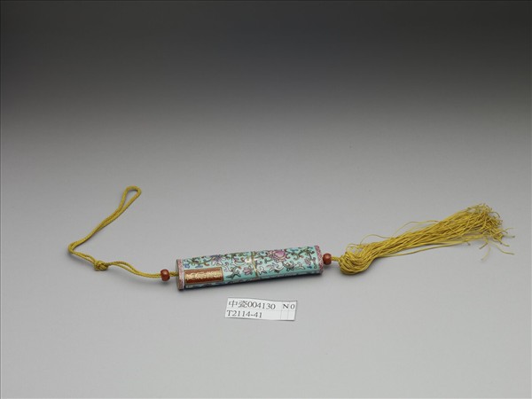 粉彩湖綠地纏枝花卉紋牙籤筒