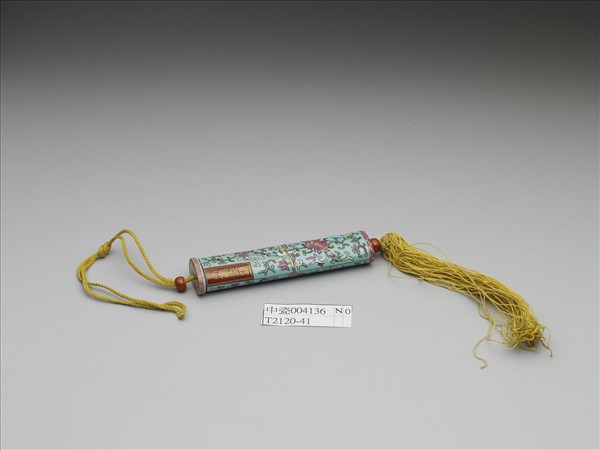 粉彩湖綠地纏枝花卉紋牙籤筒