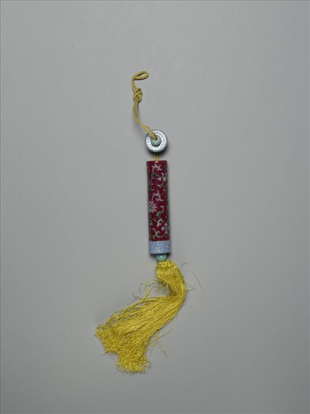 粉彩紅地番蓮紋牙籤筒