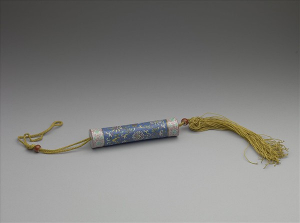 粉彩藍地番蓮紋牙籤筒
