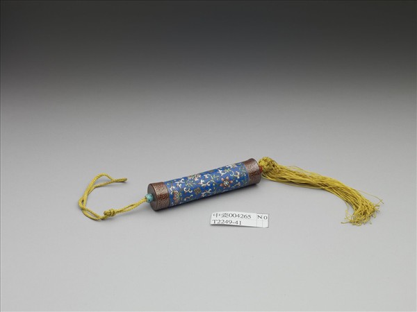 粉彩藍地番蓮紋牙籤筒