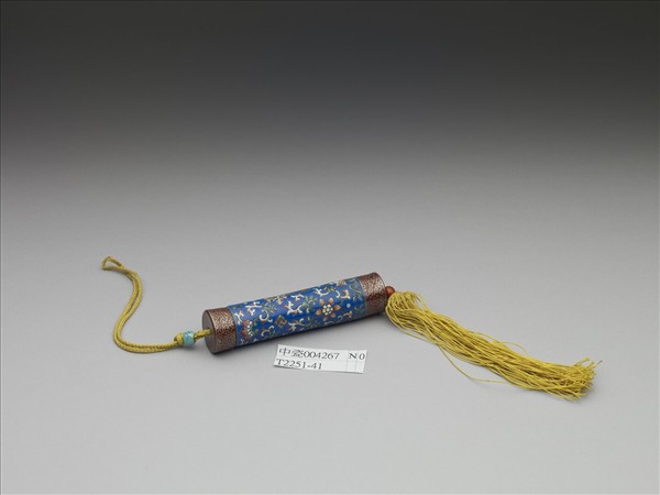 粉彩藍地番蓮紋牙籤筒