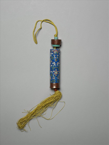 粉彩藍地番蓮紋牙籤筒