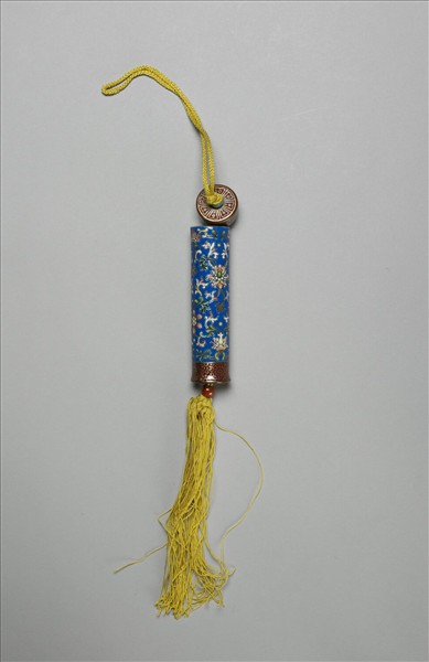 粉彩藍地番蓮紋牙籤筒