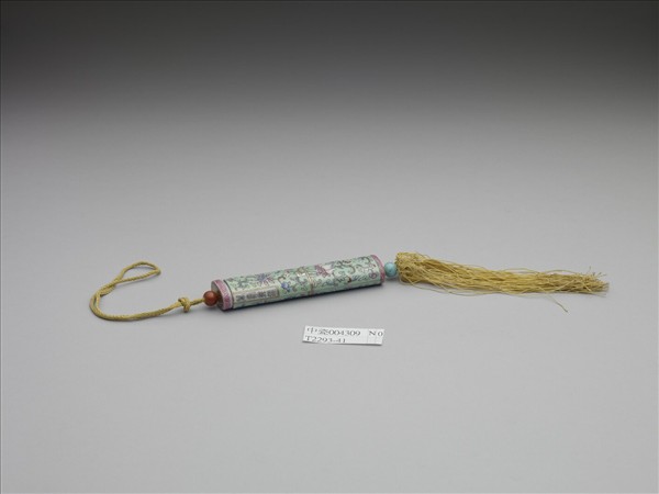 粉彩綠地番蓮紋牙籤筒