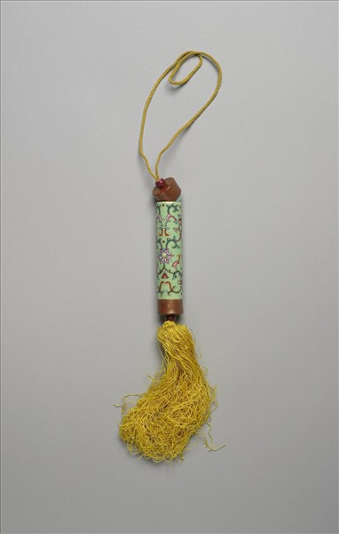 粉彩草綠地纏枝花卉紋牙籤筒