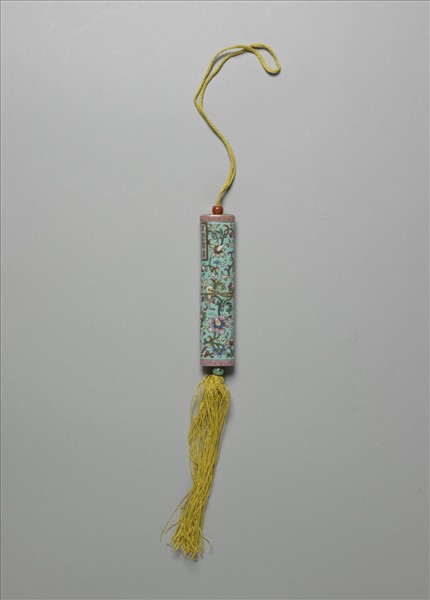 粉彩湖綠地纏枝花卉紋牙籤筒