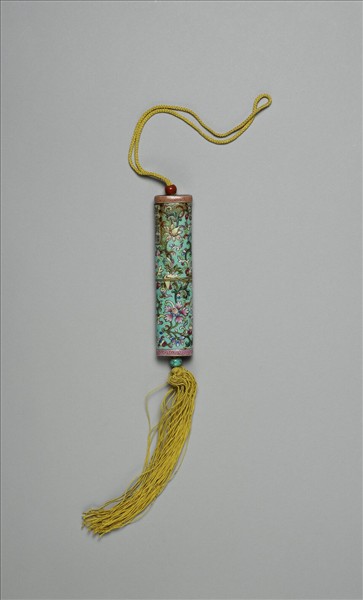 粉彩湖綠地纏枝花卉紋牙籤筒