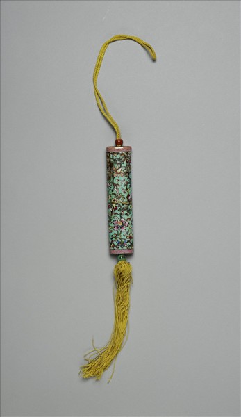 粉彩湖綠地纏枝花卉紋牙籤筒