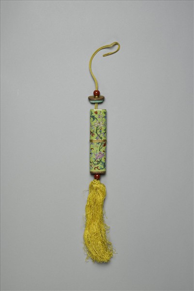 粉彩草綠地纏枝花卉紋牙籤筒