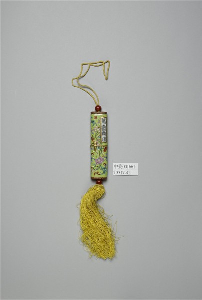 粉彩草綠地纏枝花卉紋牙籤筒