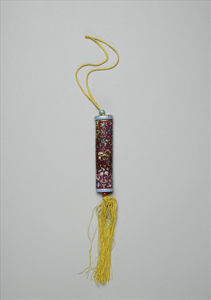 粉彩紅地纏枝花卉紋牙籤筒