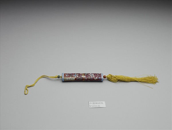 粉彩紅地纏枝花卉紋牙籤筒