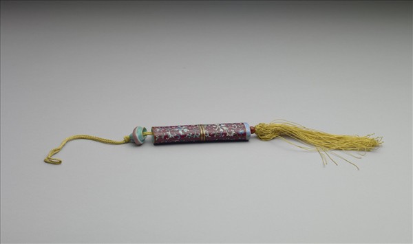 粉彩紅地纏枝花卉紋牙籤筒