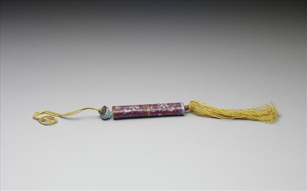 粉彩紅地纏枝花卉紋牙籤筒