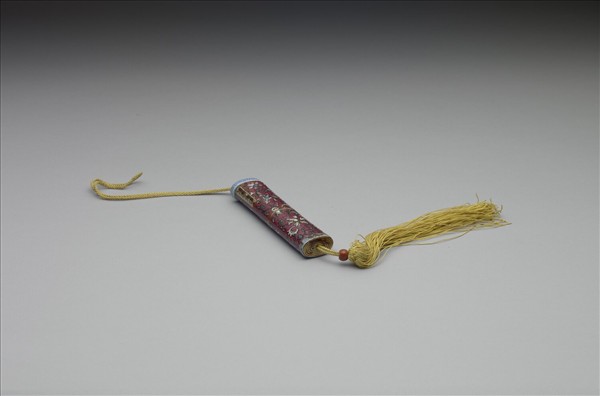 粉彩紅地纏枝花卉紋牙籤筒