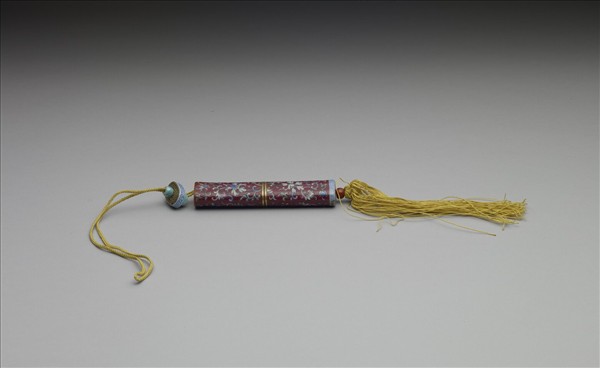 粉彩紅地纏枝花卉紋牙籤筒