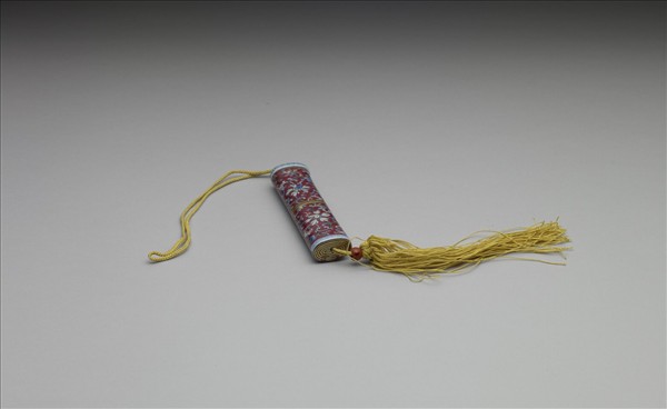 粉彩紅地纏枝花卉紋牙籤筒