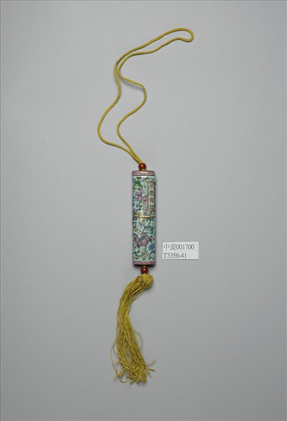 粉彩湖綠地纏枝花卉紋牙籤筒