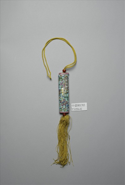 粉彩湖綠地纏枝花卉紋牙籤筒