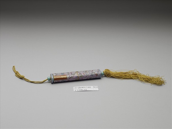 粉彩粉紅地纏枝花卉紋牙籤筒