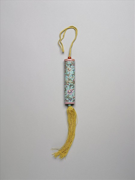 粉彩湖綠地纏枝花卉紋牙籤筒