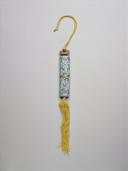 粉彩湖綠地纏枝花卉紋牙籤筒