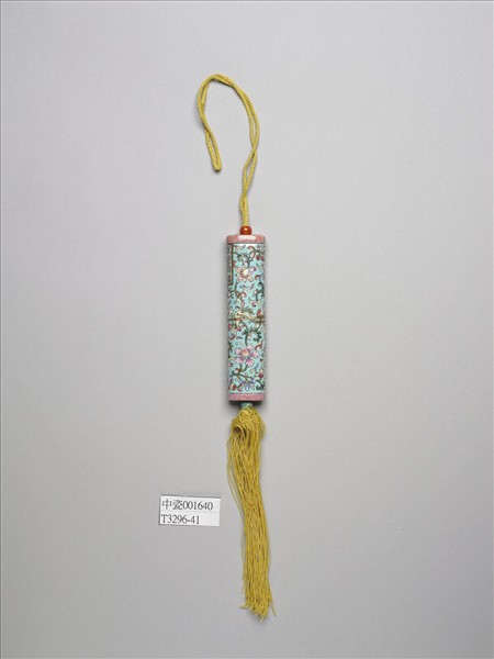 粉彩湖綠地纏枝花卉紋牙籤筒