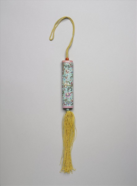 粉彩湖綠地纏枝花卉紋牙籤筒